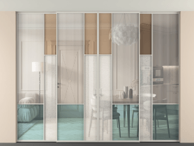 Алюминевая перегородка vntp4_8 Алюминий тёплый серый Четыре стекла. Цвет Алюминий тёплый серый. Материал Алюминий в эмали. Коллекция Перегородка Mosaic внутри проёма скрытое крепление в потолок 4 створки. Картинка.